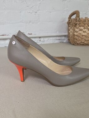 Calvin Klein Leather Taupe Pointed-Toe Pumps with Orange Heel Size 9.5